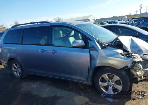 2013 Toyota Sienna Le V6 8 Passenger from USA, damaged, VIN 5TDKK3DC2DS372953